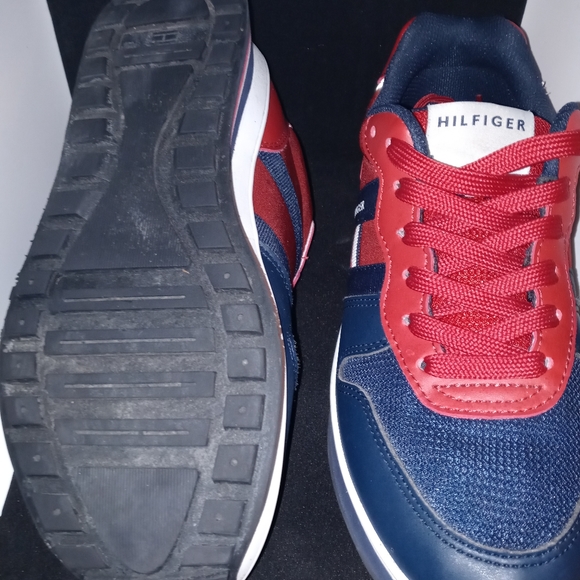 Shoes - Picture 6 of 7